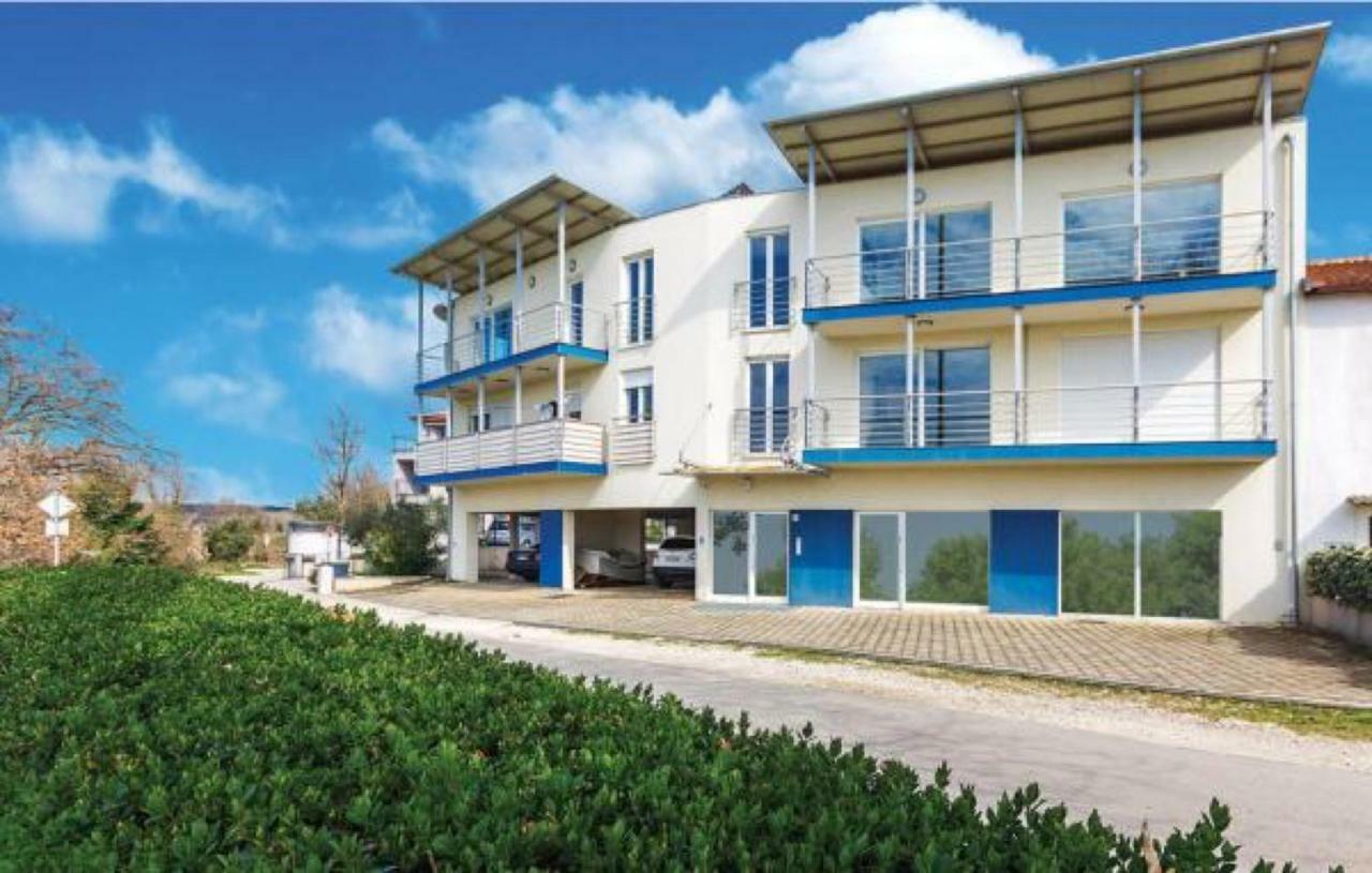 Apartments Vea *